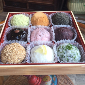 お店の看板